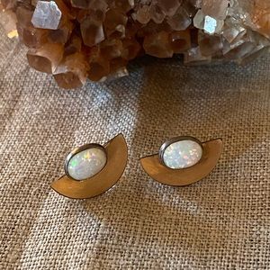 La Kaiser - Opal on Half Moon Earrings